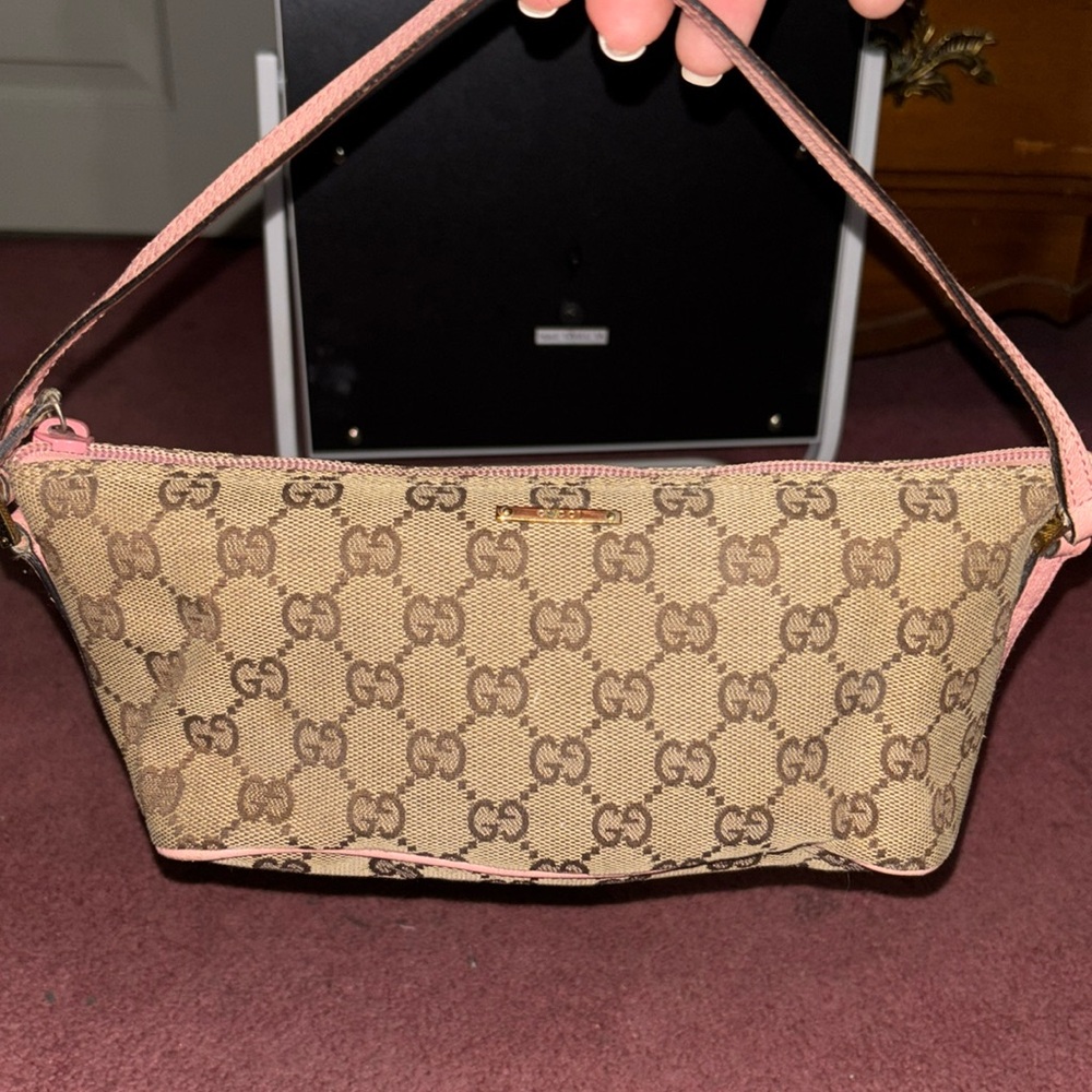 Authentic Vintage Gucci Pochette